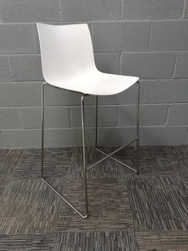 White 'Arper Catifa 46' Stool