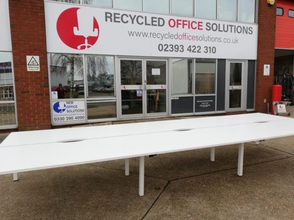 Bank of 6 White 160cm Desks 