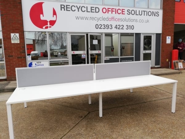 Bank of 4 White 160cm Desks with Grey Screens