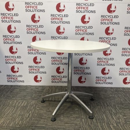 White Round Table with 5 Legs - Grade B