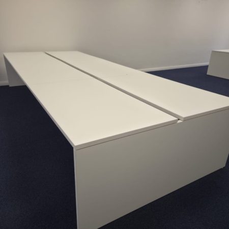 140cm Bank Of 6 White Desks